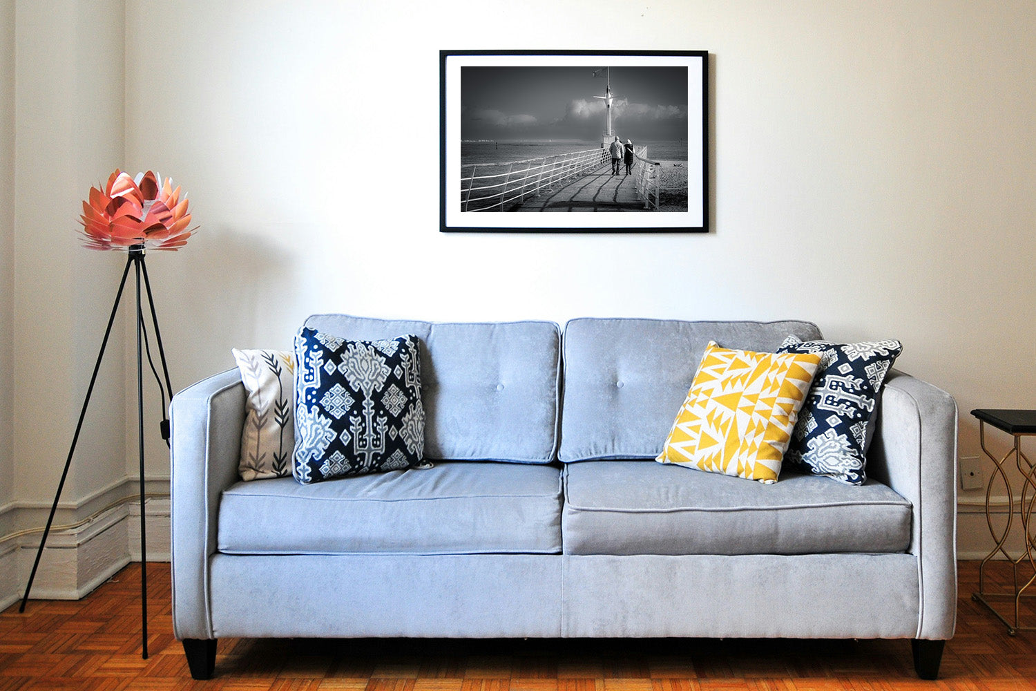 Affiche Couple sur la Jetée du Pouliguen – Photo Noir et Blanc Bord de Mer