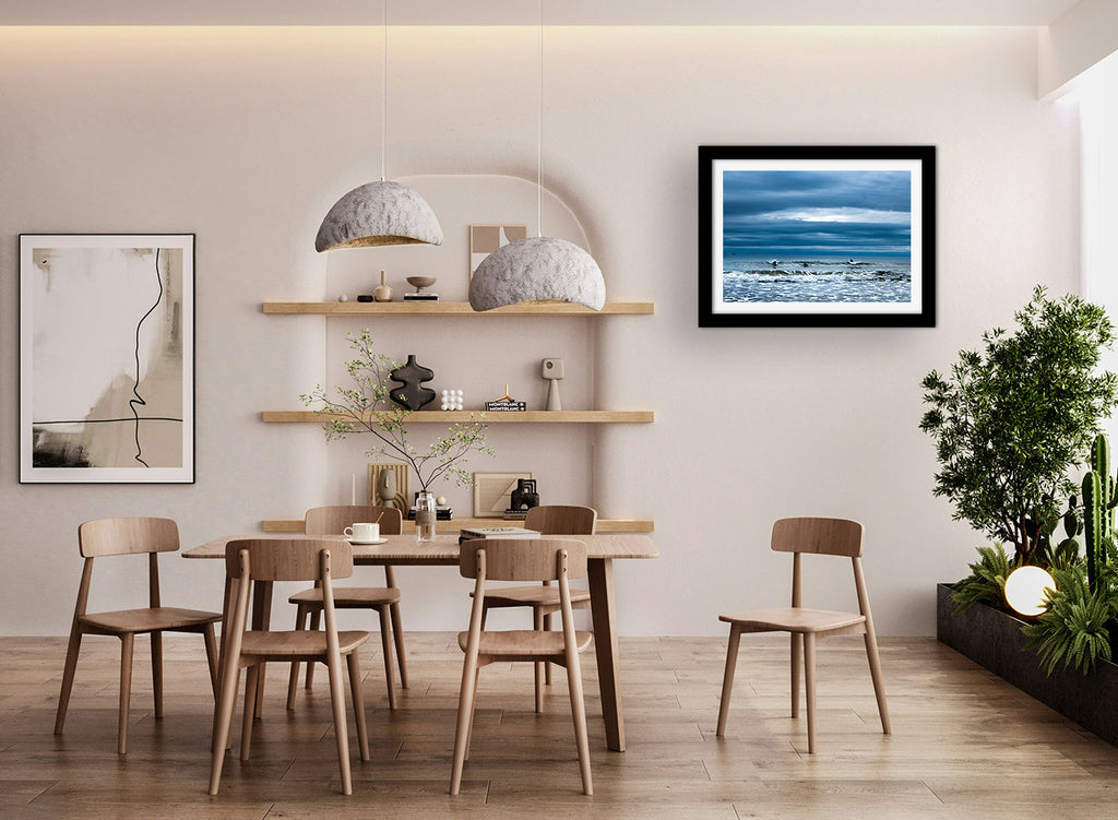 Affiche 3 Surfeurs dans les Vagues – Photo Déco Mer Dynamique