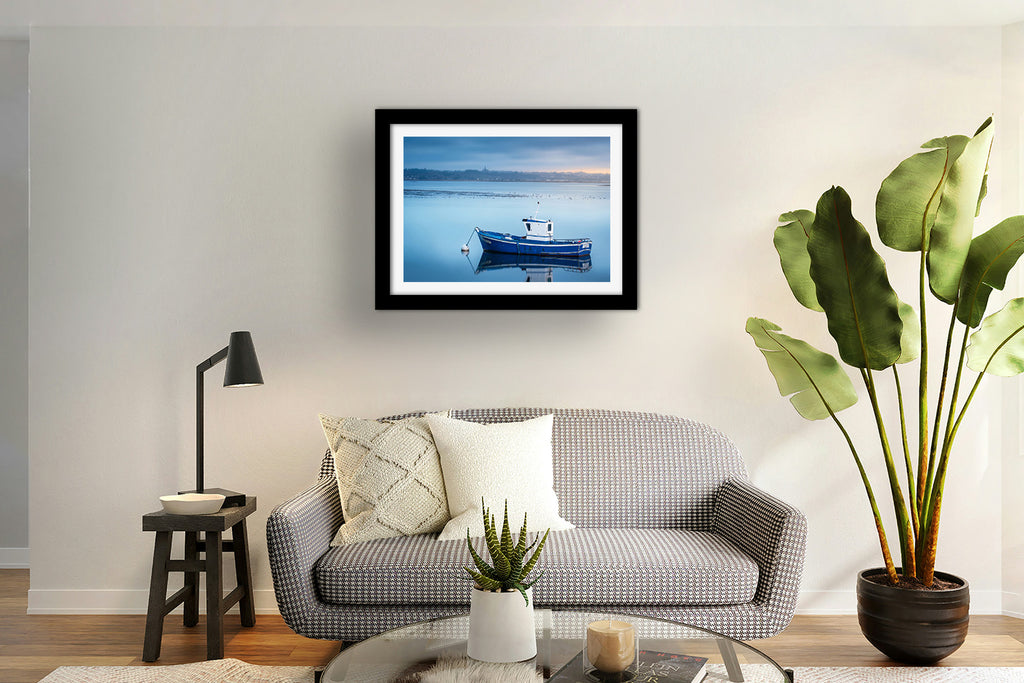 Affiche Bateau de Pêche à Pen Bron – Poster Déco Marine Bleu Zen