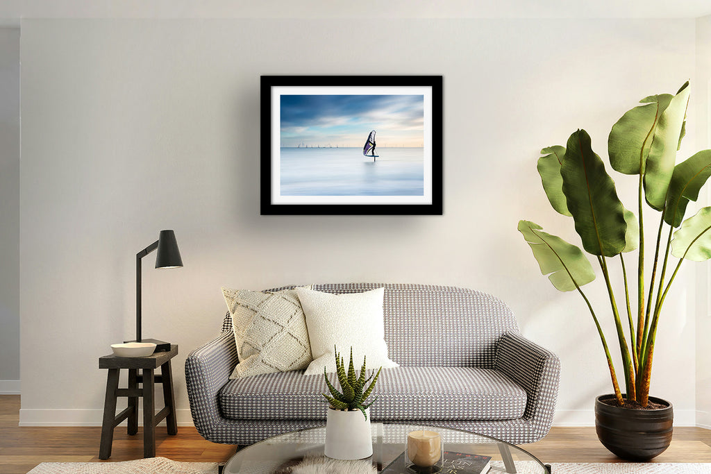 Affiche Wing Foil sur l'Océan – Poster Déco Glisse & Bord de Mer