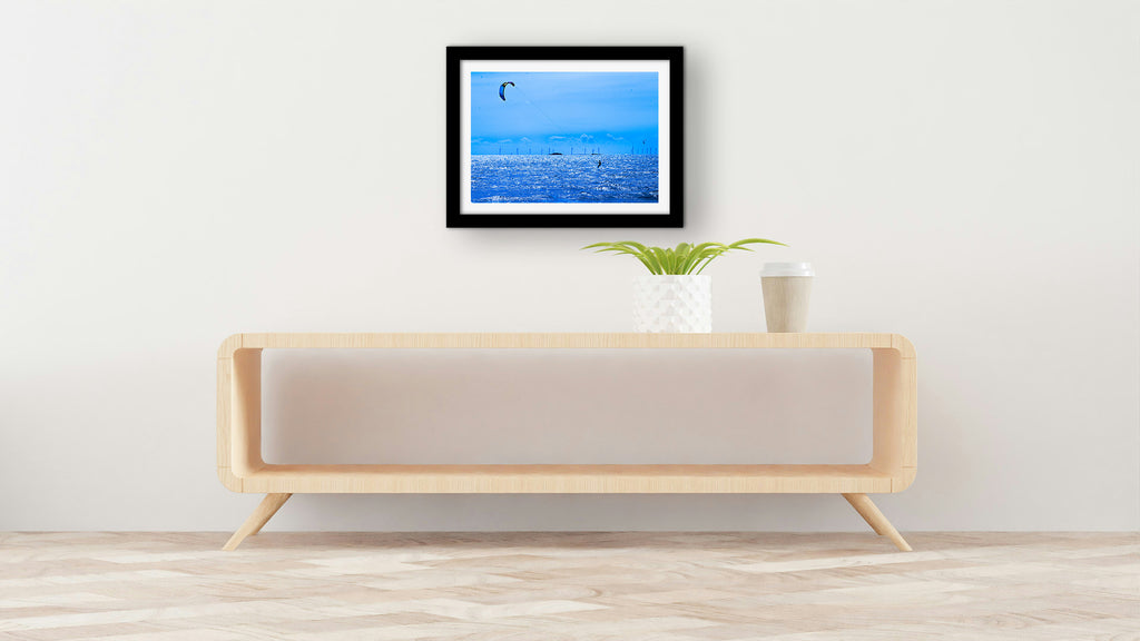 Affiche Kitesurf sur Océan Bleu – Photo Déco Bord de Mer