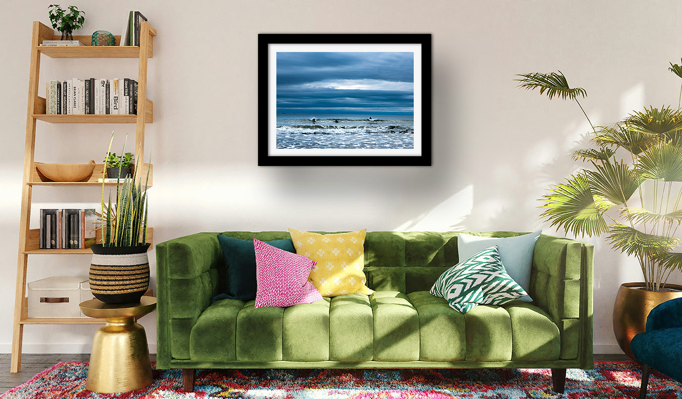 Affiche 3 Surfeurs dans les Vagues – Photo Déco Mer Dynamique