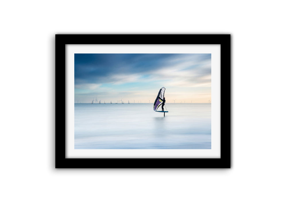 Affiche Wing Foil sur l'Océan – Poster Déco Glisse & Bord de Mer