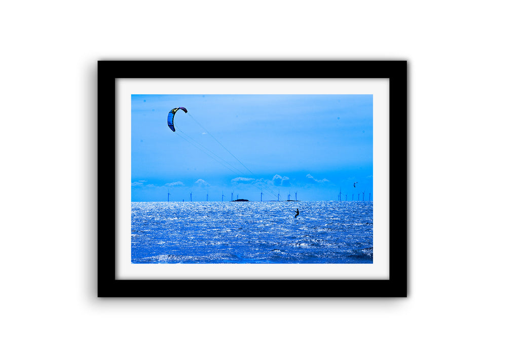 Affiche Kitesurf sur Océan Bleu – Photo Déco Bord de Mer