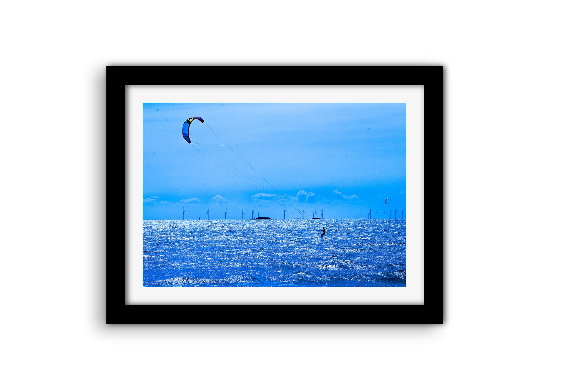 Affiche Kitesurf sur Océan Bleu – Photo Déco Bord de Mer