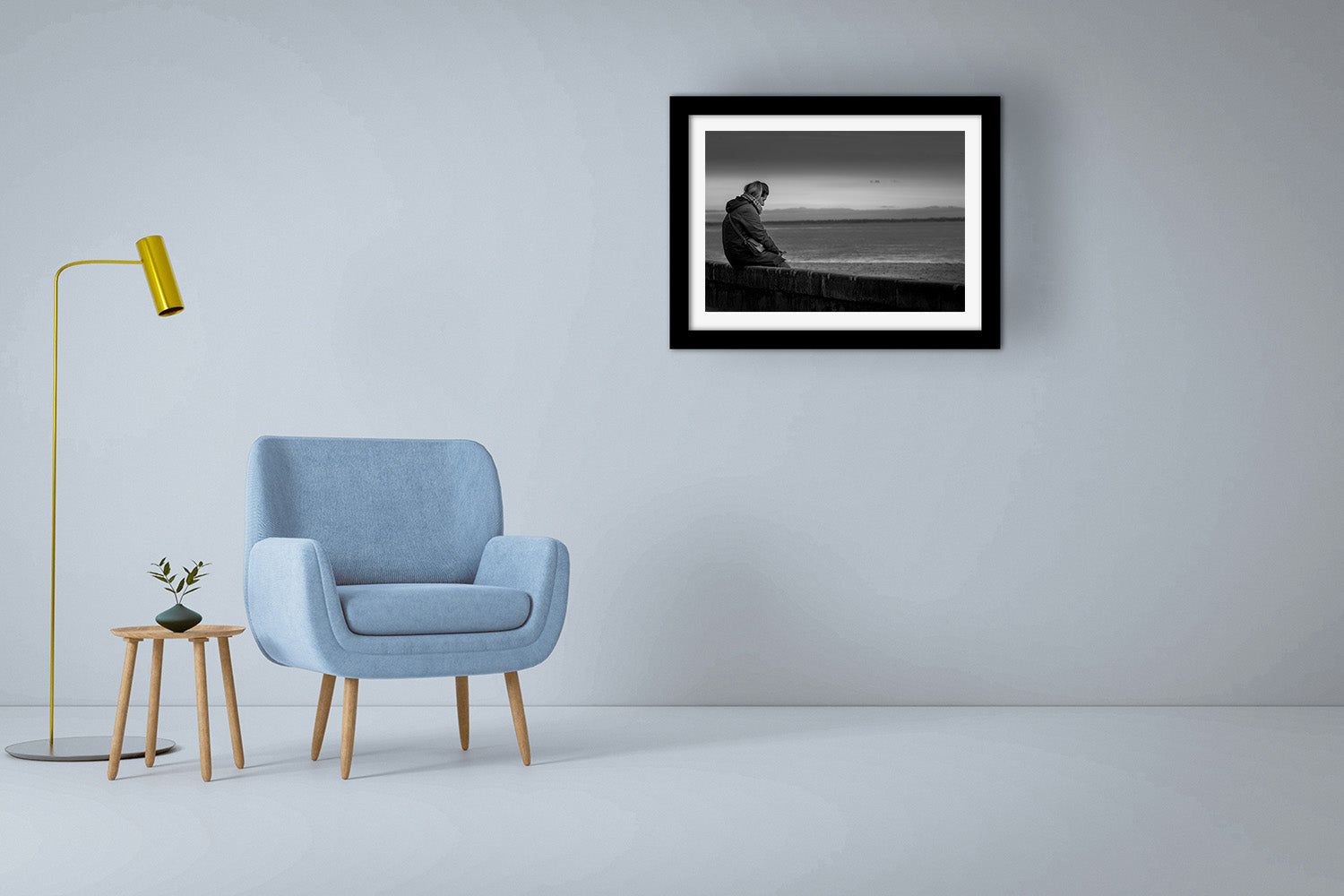 Affiche Femme face à l’Océan – Photo Noir et Blanc Introspective