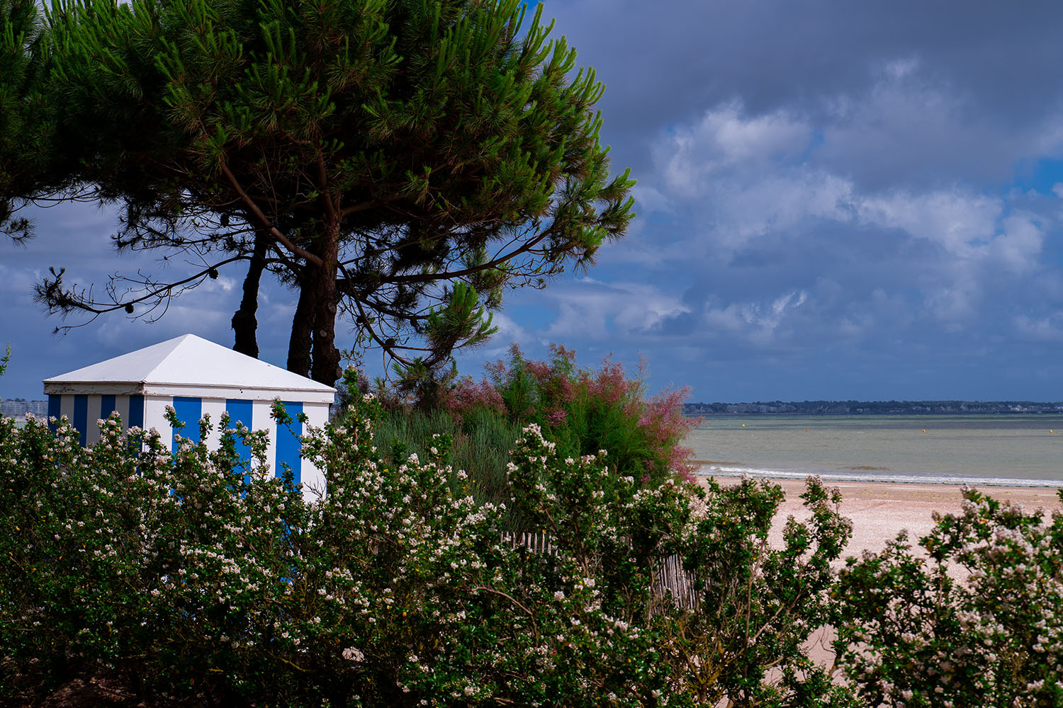 Affiche Cabine de Plage La Baule — Plage Benoît | Déco Bord de Mer Patrick Garnier Photographe